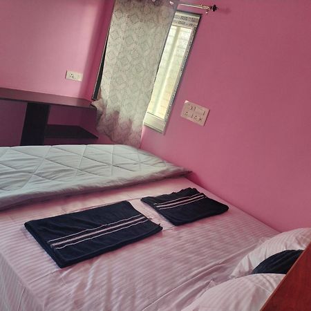 Supritha Homestay ฮัมปี ภายนอก รูปภาพ