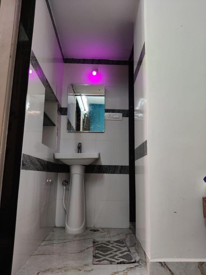 Supritha Homestay ฮัมปี ภายนอก รูปภาพ