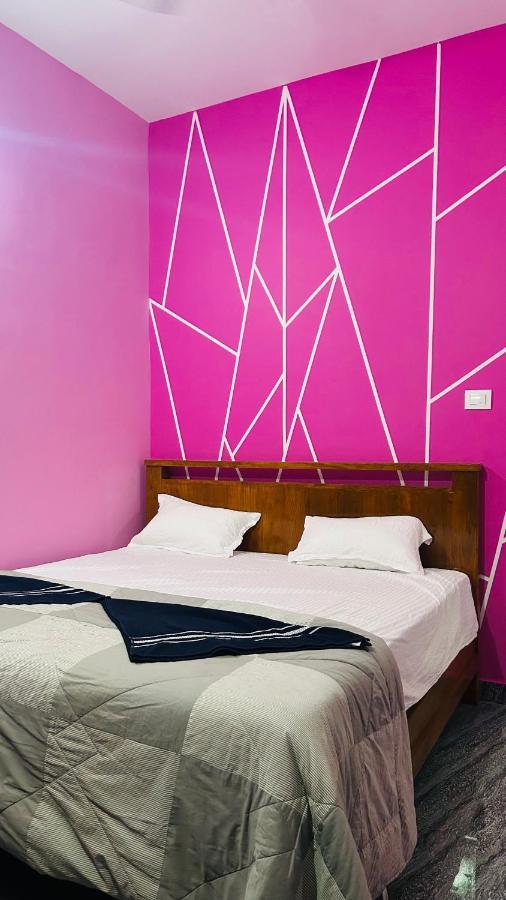 Supritha Homestay ฮัมปี ภายนอก รูปภาพ