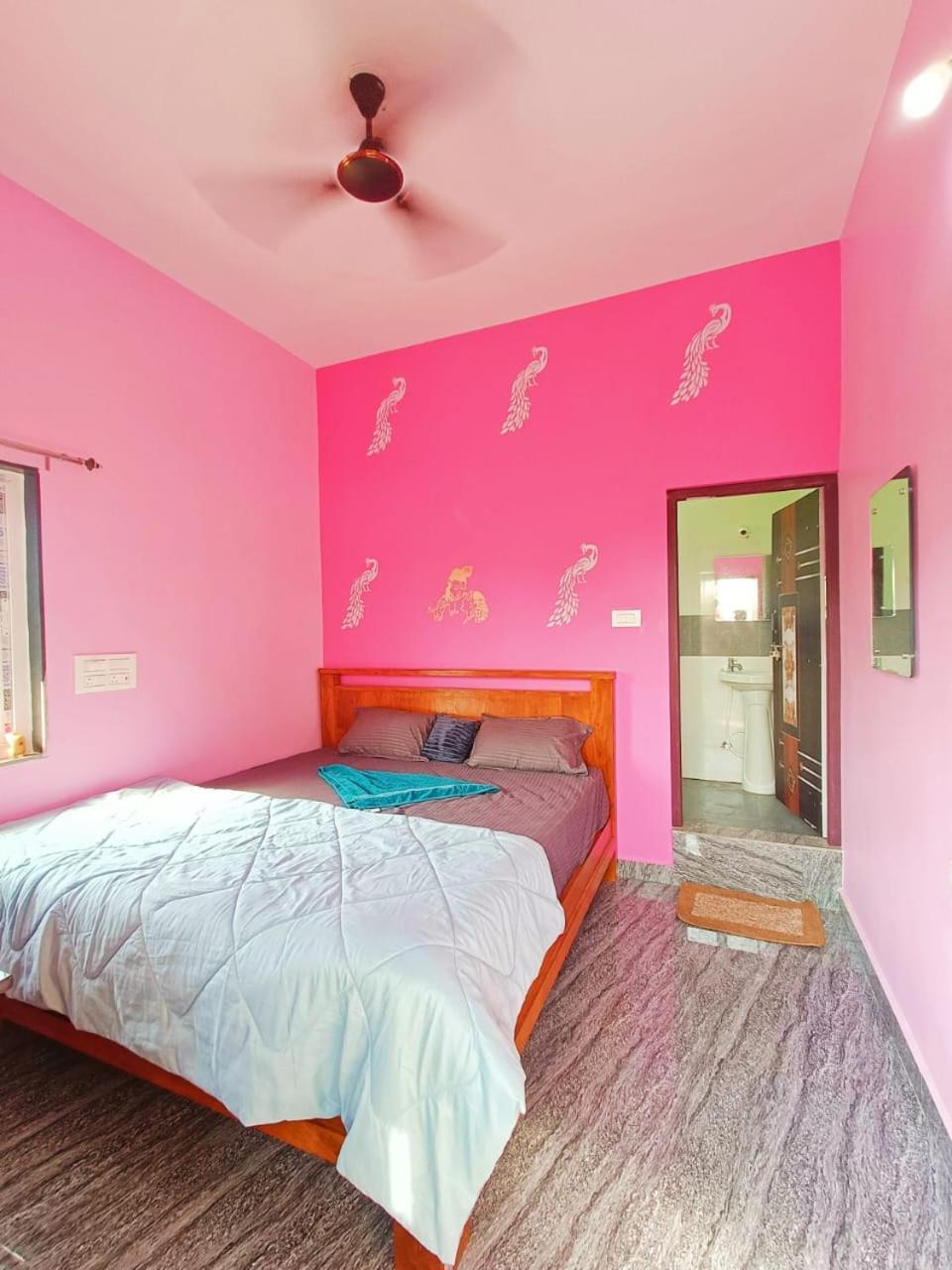 Supritha Homestay ฮัมปี ภายนอก รูปภาพ